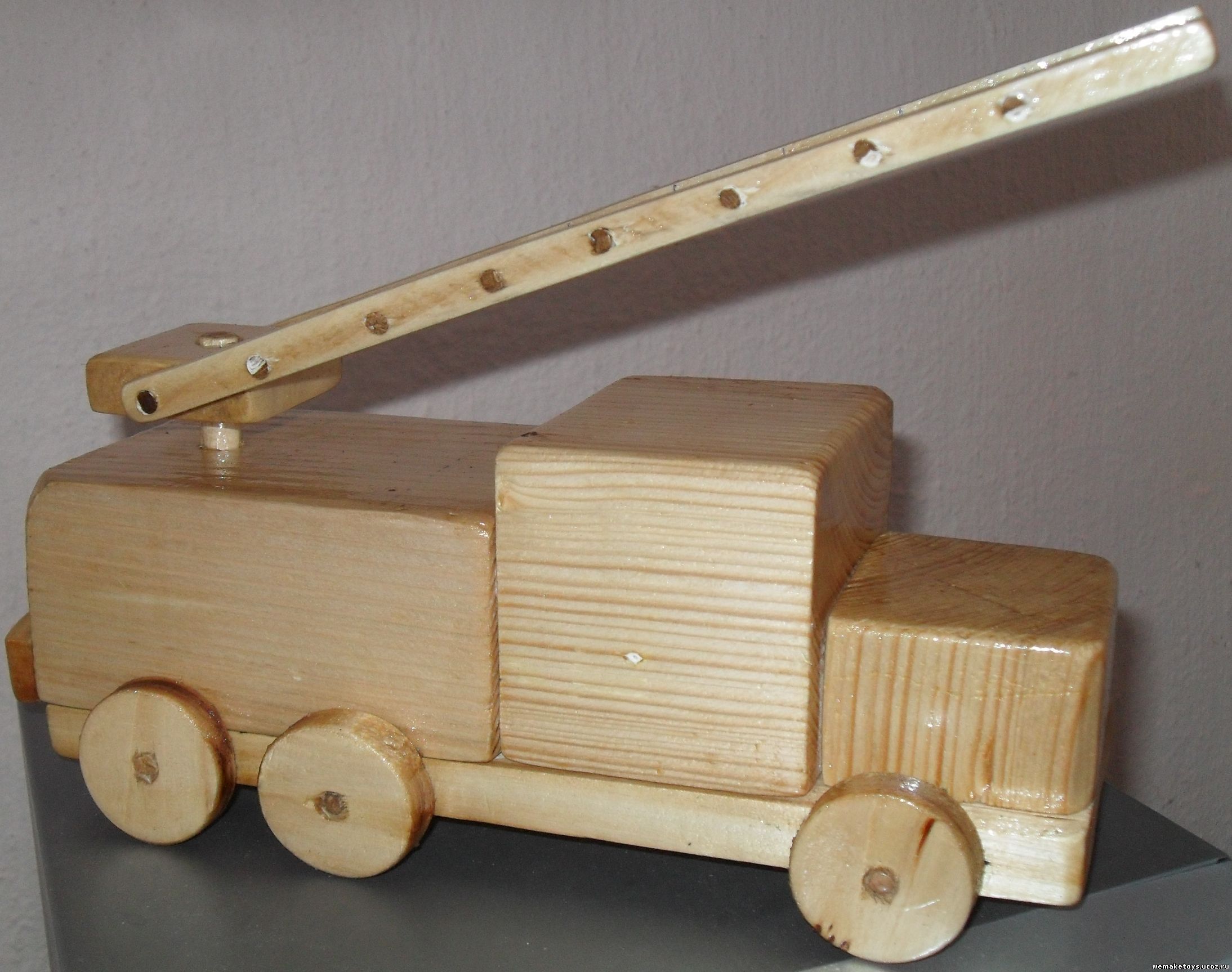Деревянный навес для автомобиля своими руками: как построить прочную конструкцию.